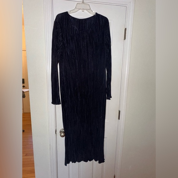 Black and navy dress bundle ! - Picture 7 of 7